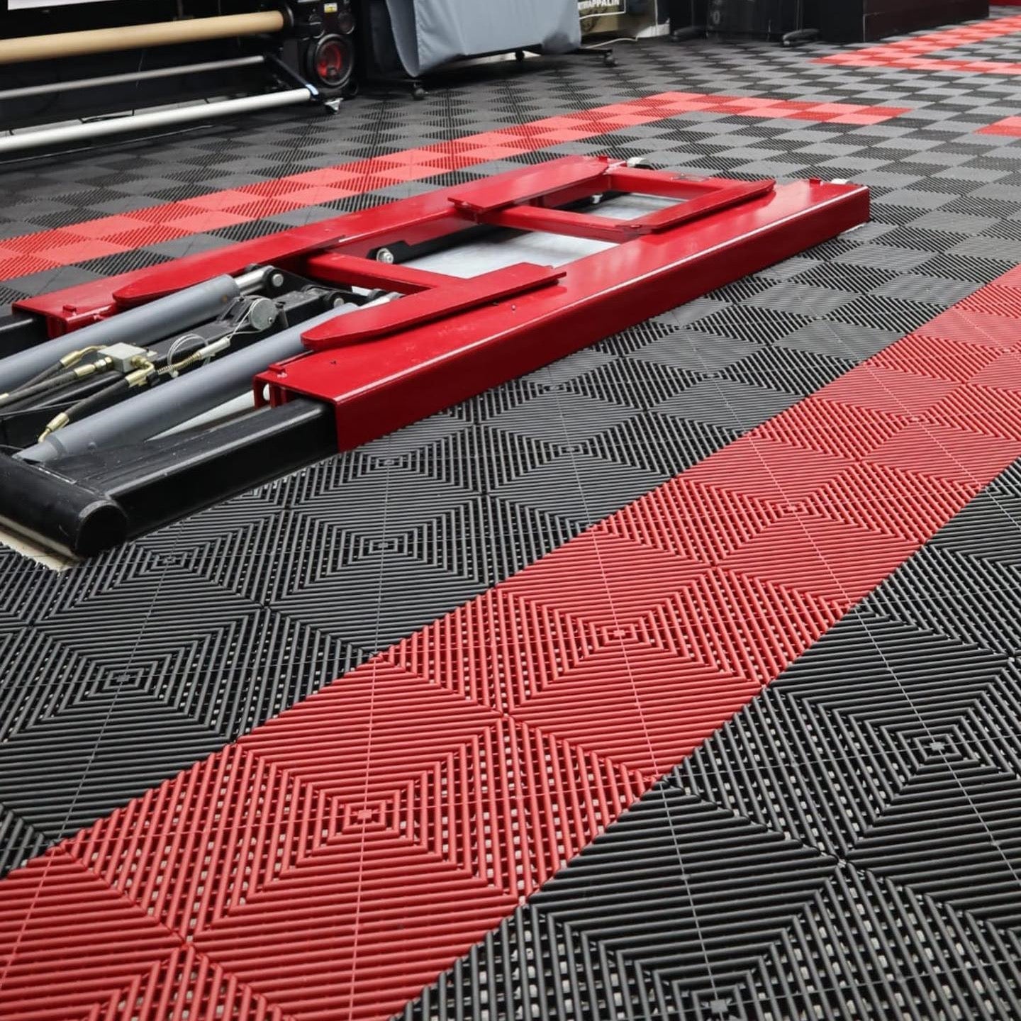 Klickfliesen - 40x40cm, für Werkstatt, Garage, Show-Room - Neuware